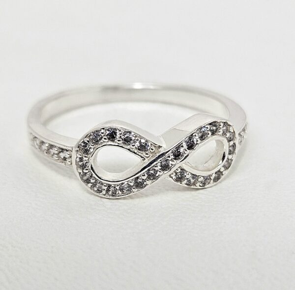 Anillo Infinito con Piedras - Image 2