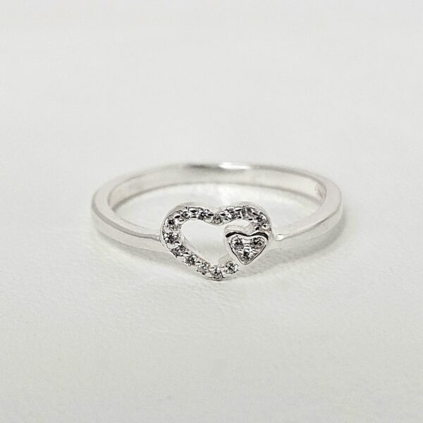 Anillo Contorno Corazón con Piedras - Image 2