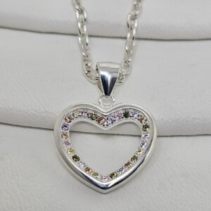 Dije Corazón Hueco con Piedras Color