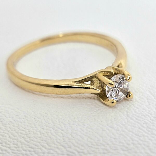 Anillo con Montura de Piedra - Image 2