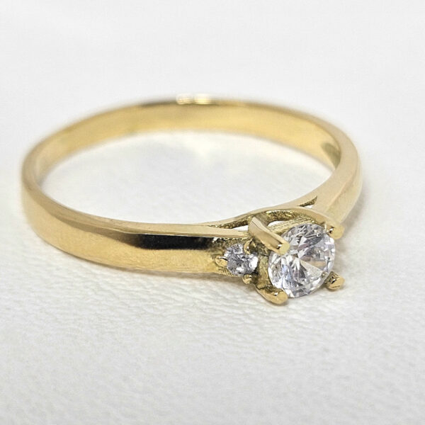 Anillo Solitario con Piedras Lateral - Image 2
