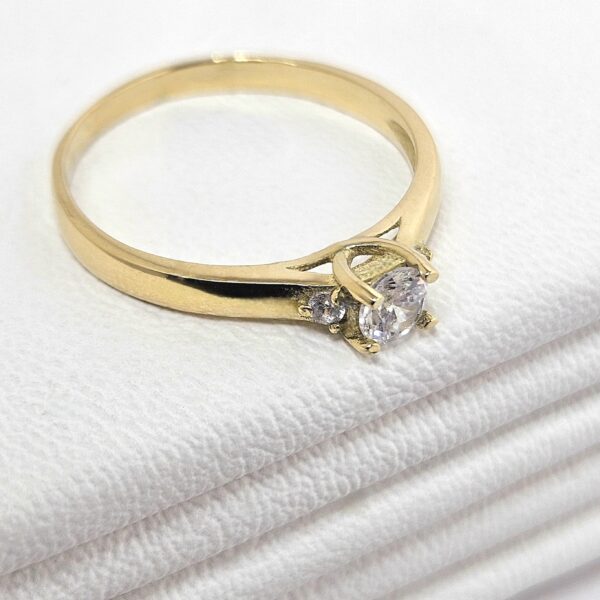Anillo Solitario con Piedras Lateral - Image 3