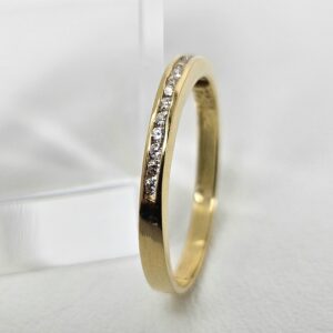 Anillo con Engarce Channel