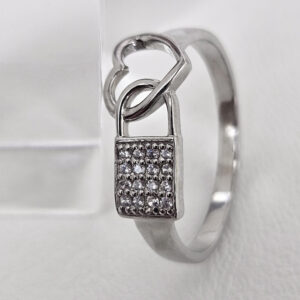 Anillo Candado con Piedras