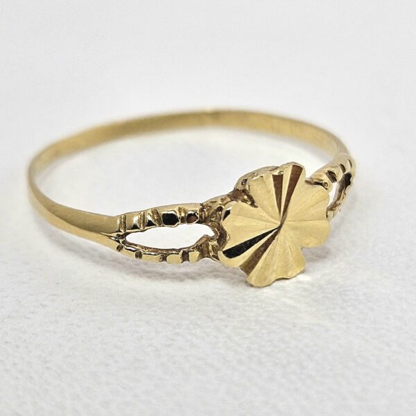 Anillo Trebol Facetado - Image 2