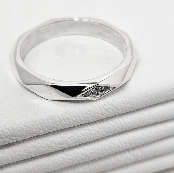 Anillo Rombo con Piedras - Image 3