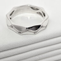Anillo Zigzag con Piedras - Image 3
