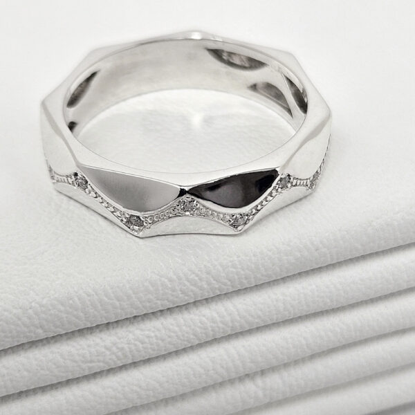Anillo Zigzag con Piedras - Image 3