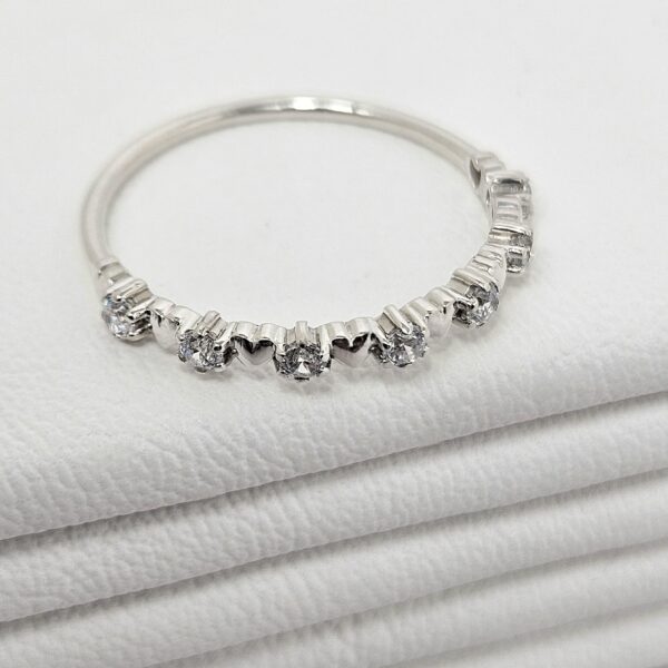 Anillo Corazón Intercalado con Piedras - Image 3