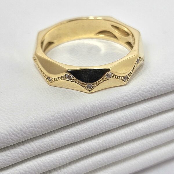 Anillo Zigzag con Piedras - Image 3