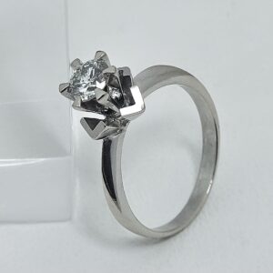 Anillo Solitario Moder
