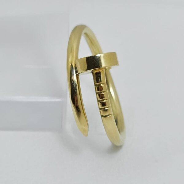 Anillo Clavo