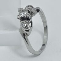 Anillo Solitario Hoja